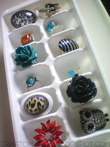 Ice cube trays are great for sorting jewelry, especially earrings