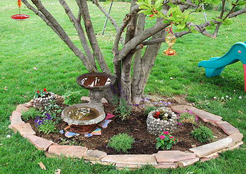 12 Amazing Ideas for Flower Beds Around Trees