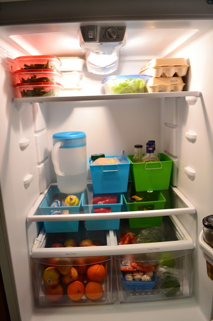 Organize your refrigerator with a few small bins