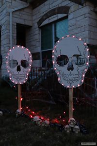 skull yard signs