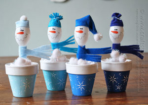 Plastic Spoon Snowmen in Clay Pots