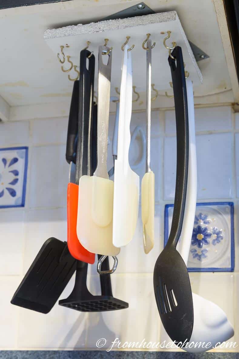 Rotating Cooking Utensil Storage Rack